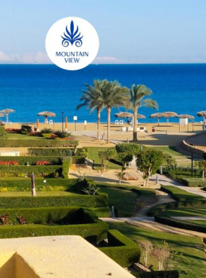 Mountain View 2 Ain Sokhna, Sea & HEATED Pool View, Penthouse with Roof- Families ONLY